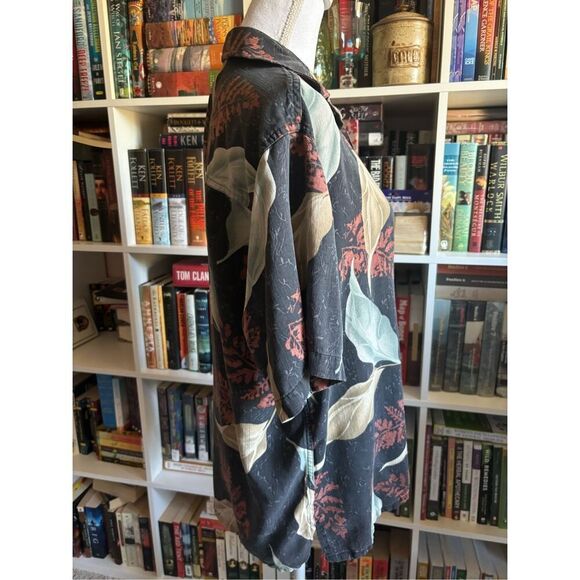 Island Republic 100% Silk Men's Hawaiian Shirt - Picture 4 of 5